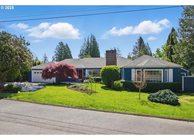 Property at 6812 SW Canyon Crest Dr, Portland, OR 97225, 3 beds, 2.5 baths