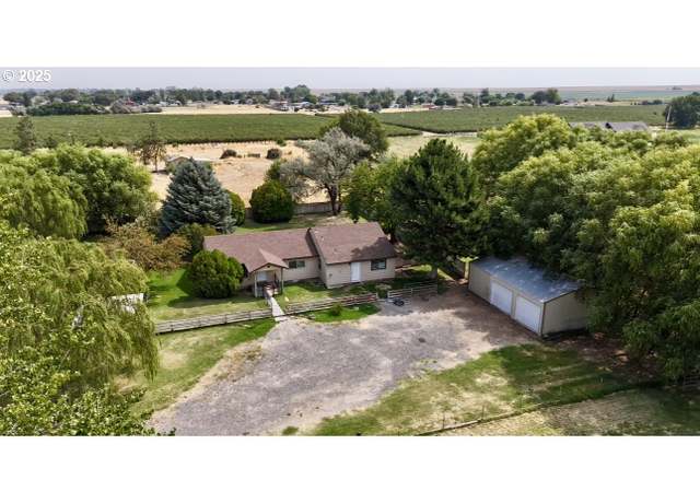 Property at 78641 Paul Smith Rd, Boardman, OR 97818, 3 beds, 2 baths