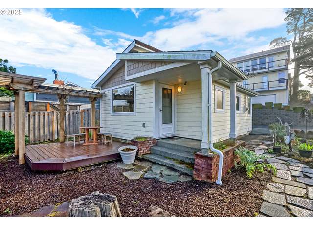 Property at 1913 NW 30th St, Lincoln City, OR 97367, 1 bed, 1 bath