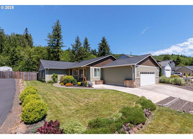 Property at 932 NE Sunset Ct, Clatskanie, OR 97016, 3 beds, 2 baths