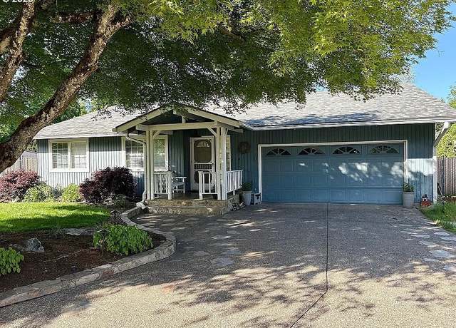 Property at 17036 SE Pagoda Ct, Milwaukie, OR 97267, 3 beds, 2 baths
