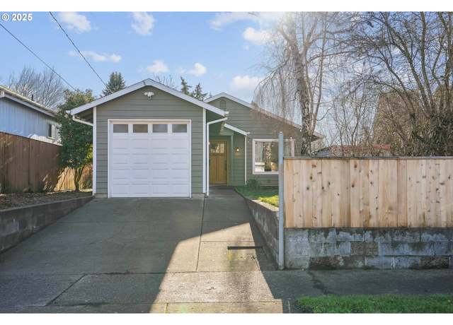 Property at 5530 SE Mall St, Portland, OR 97206, 3 beds, 2 baths