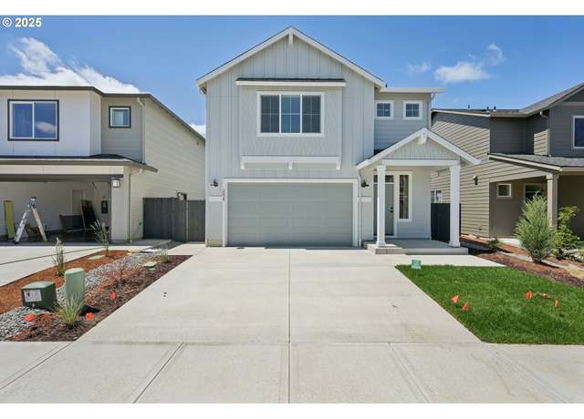 Property at 2038 NW 18th Ave, Battle Ground, WA 98604, 3 beds, 2.5 baths