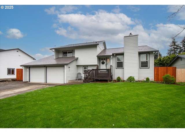 Property at 901 SE Olympia Dr, Vancouver, WA 98683, 4 beds, 3 baths