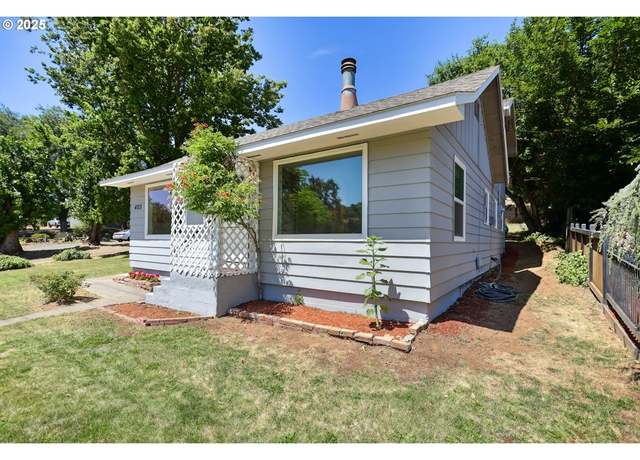 Property at 4713 Chenowith Rd, The Dalles, OR 97058, 3 beds, 2 baths