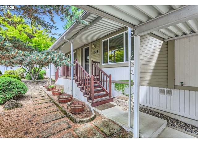 Property at 11515 SW Graven St, Tigard, OR 97224, 3 beds, 2 baths