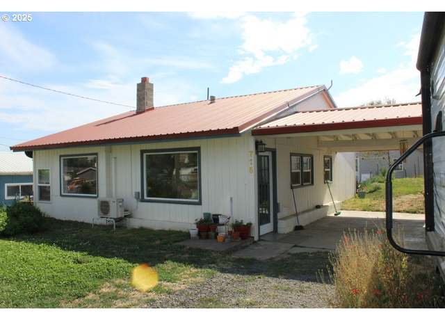 Property at 715 SW 15th St, Pendleton, OR 97801, 1 bed, 1 bath