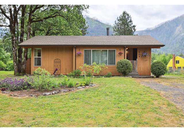 Property at 704 Fort Rains St, North Bonneville, WA 98639, 2 beds, 1 bath