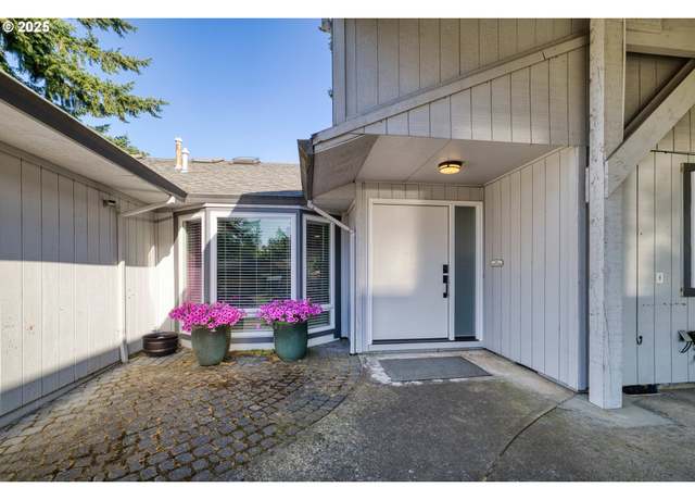 Property at 150 Narain Ct, Oregon City, OR 97045, 3 beds, 2 baths