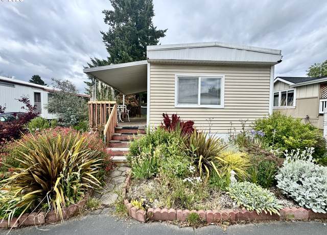 Property at 1400 Candlelight Dr #162, Eugene, OR 97402, 3 beds, 2 baths