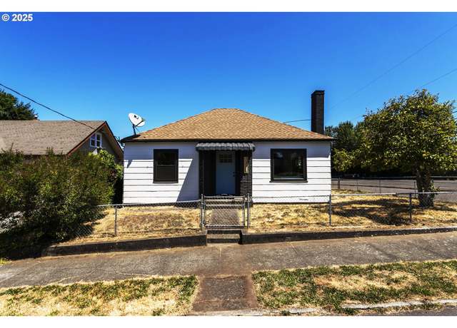 Property at 1215 12th St, Oregon City, OR 97045, 2 beds, 1 bath
