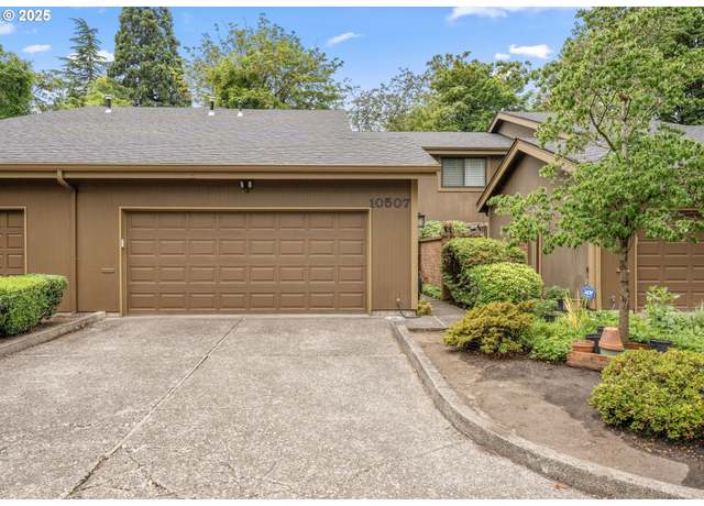 Property at 10507 SE Crystal Lake Ln, Portland, OR 97222, 2 beds, 2.5 baths