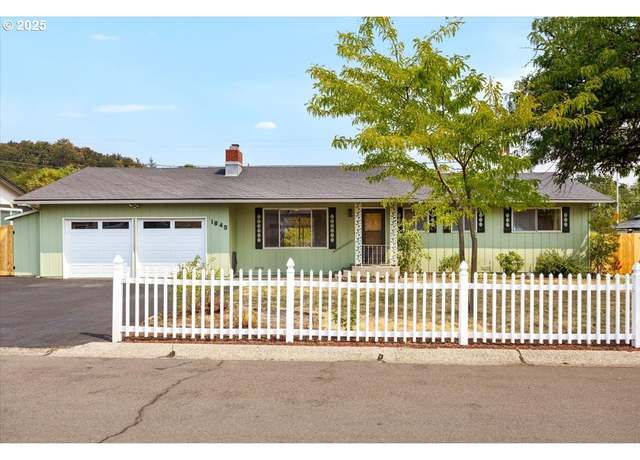 Property at 1849 NW LE Mans St, Roseburg, OR 97471, 3 beds, 1.5 baths