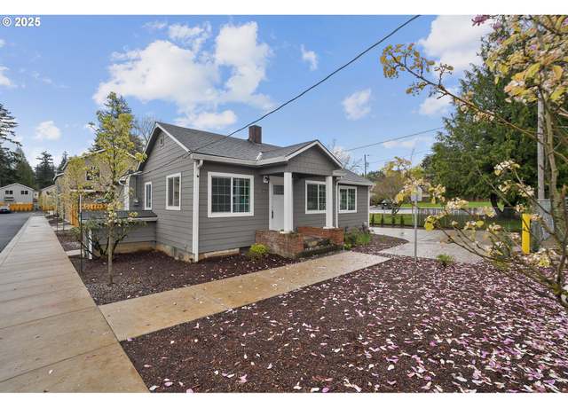 Property at 6054 SE 136th Ave, Portland, OR 97236, 3 beds, 1 bath