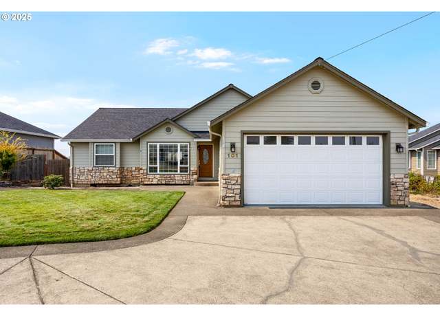 Property at 101 Frontier Ct, Sutherlin, OR 97479, 4 beds, 3 baths
