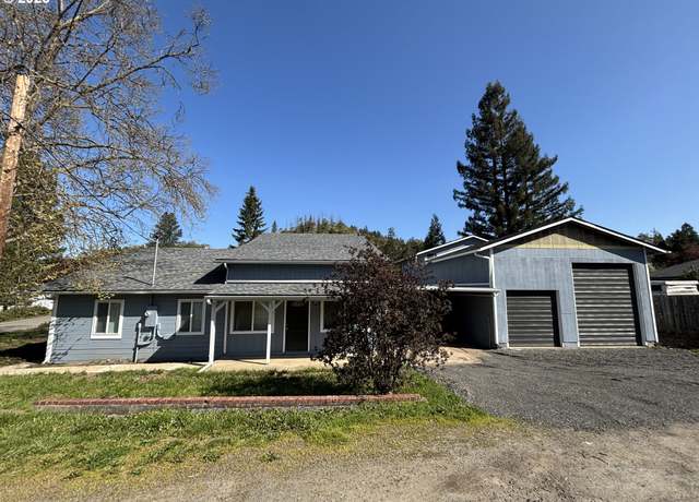 Property at 420 Mill St, Canyonville, OR 97417, 4 beds, 3 baths
