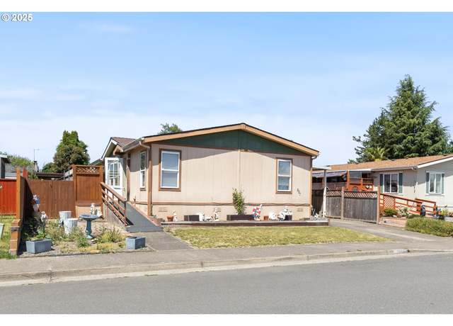 Property at 857 Hoffman Rd, Salem, OR 97301, 3 beds, 2 baths