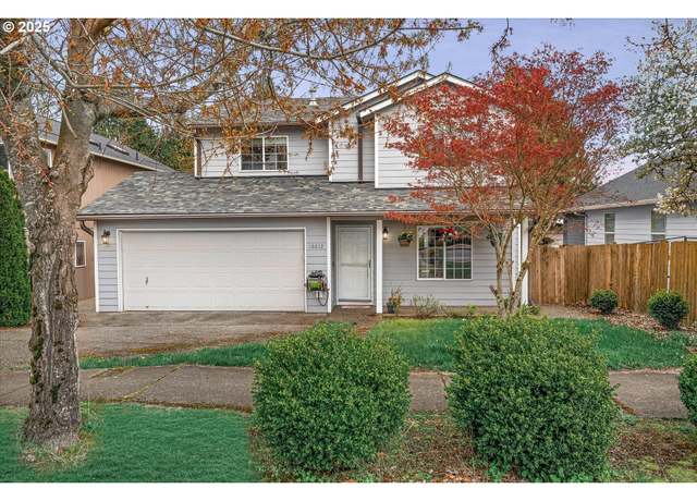 Property at 16612 SE Bluff Rd, Sandy, OR 97055, 3 beds, 2.5 baths