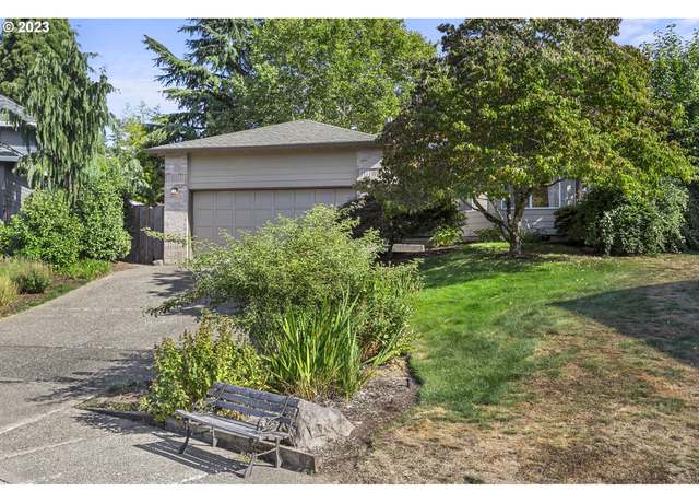 Photo of 12762 SW Morning Hill Ct, Portland, OR 97223