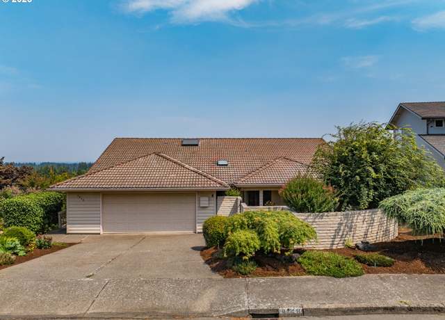 Property at 5248 Chapman St, Salem, OR 97306, 4 beds, 3.5 baths