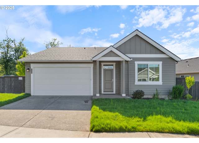 Property at 1540 N Broadway St, Estacada, OR 97023, 3 beds, 2 baths