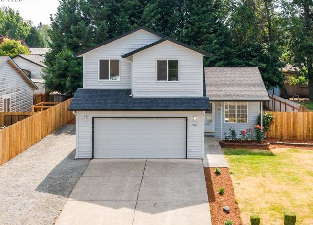 Property at 900 SW 22nd Ave, Battle Ground, WA 98604, 3 beds, 2.5 baths