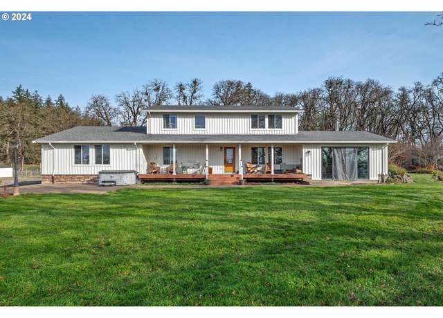 Property at 33020 S Dickey Prairie Rd, Molalla, OR 97038, 4 beds, 3 baths