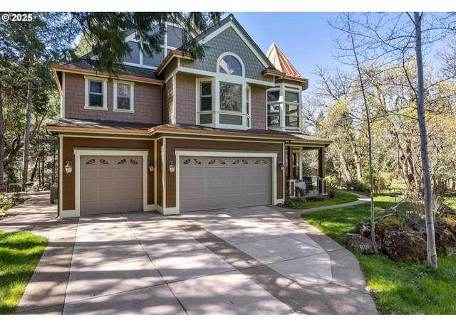 Property at 9530 S F Little Butte Cir, Eagle Point, OR 97524, 4 beds, 4 baths