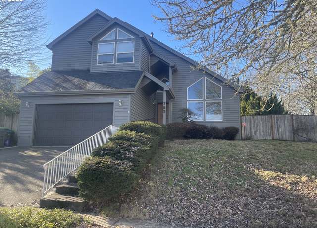 Property at 783 NW Thomas Ct, Mcminnville, OR 97128, 3 beds, 2.5 baths