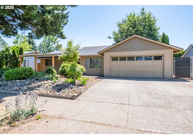 Property at 2006 Summercrest Dr, Salem, OR 97306, 3 beds, 2 baths