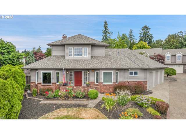 Property at 620 Barbary Ct, Gladstone, OR 97027, 4 beds, 3.5 baths