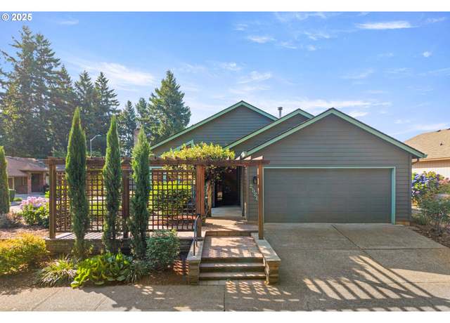 Property at 2528 NE 150th Ave, Portland, OR 97230, 2 beds, 2 baths