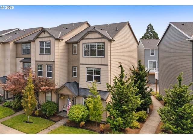 Property at 11002 SW Sage Ter, Tigard, OR 97223, 3 beds, 2.5 baths