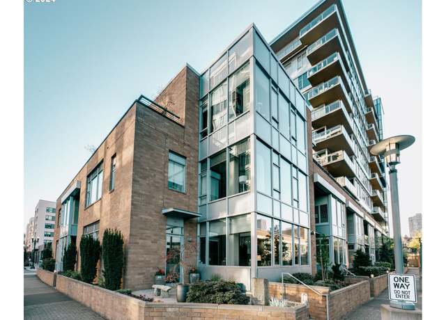 Property at 1930 S River Dr Unit W107, Portland, OR 97201, 3 beds, 3.5 baths