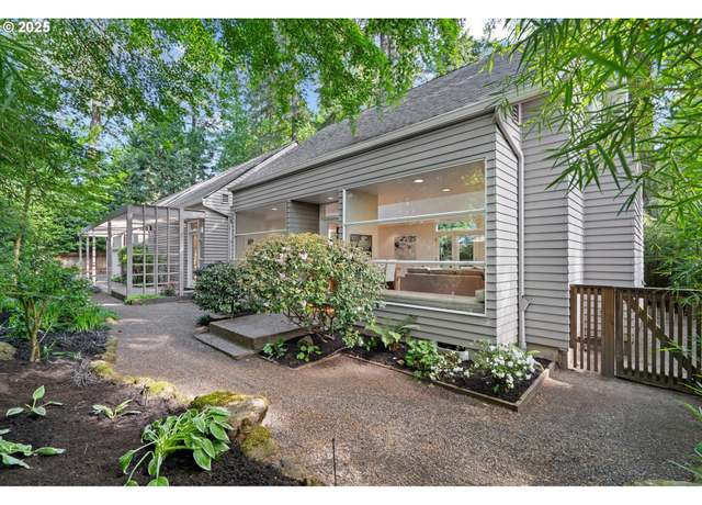 Property at 3500 Lanewood St, Lake Oswego, OR 97035, 3 beds, 2.5 baths