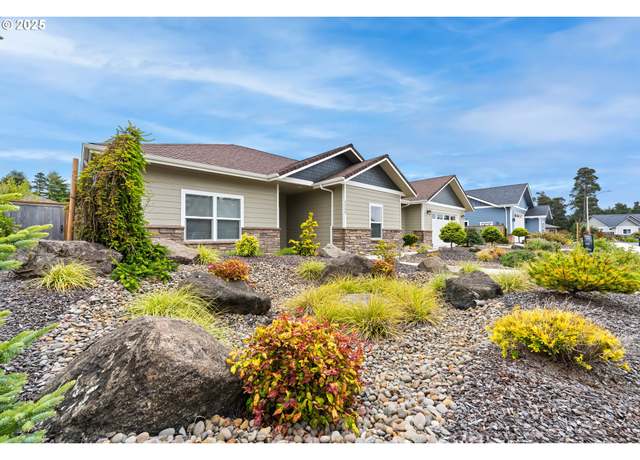 Property at 4080 Caddington Ln, Florence, OR 97439, 3 beds, 2 baths