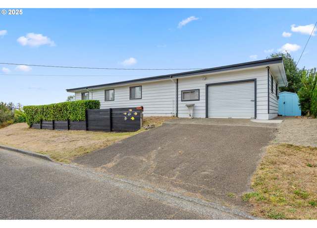 Property at 536 S Marple St, Coos Bay, OR 97420, 3 beds, 1 bath