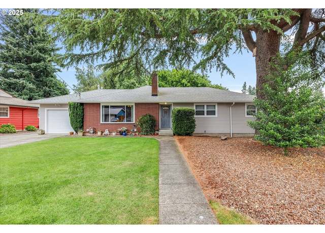 Property at 184 NE 10th Ave, Canby, OR 97013, 3 beds, 2.5 baths