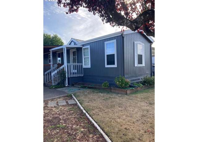 Property at 1428 NW 8th St, Mcminnville, OR 97128, 2 beds, 2 baths