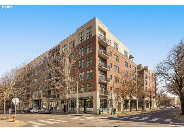 Property at 820 NW 12th Ave #610, Portland, OR 97209, 1 bed, 1.5 baths