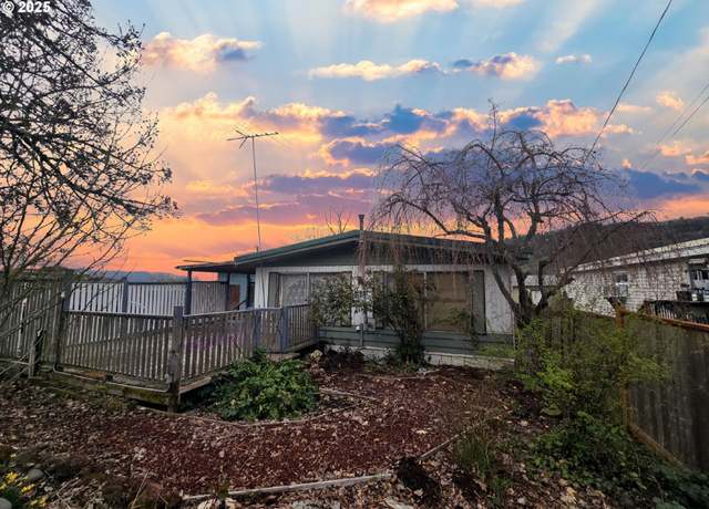 Property at 3668 Joseph St, Roseburg, OR 97470, 2 beds, 2 baths
