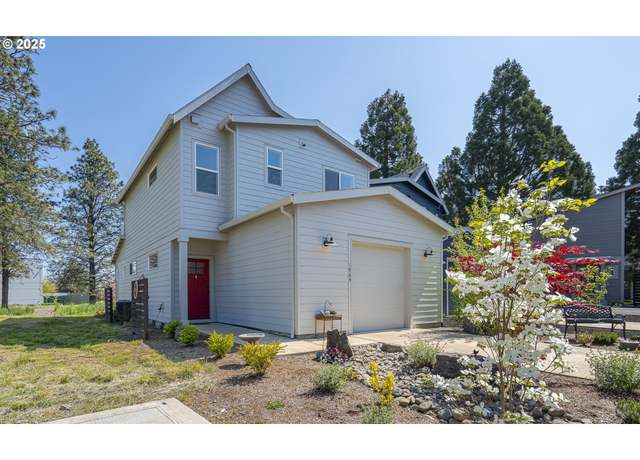Property at 1964 Audubon Ave SE, Salem, OR 97302, 4 beds, 2.5 baths