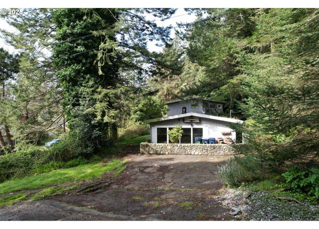 Property at 28315 Mateer Rd, Gold Beach, OR 97444, 4 beds, 2.5 baths