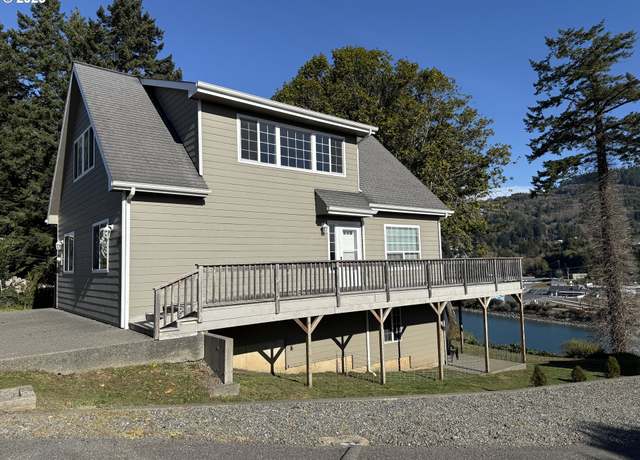 Property at 322 Del Norte Ln, Brookings, OR 97415, 3 beds, 2 baths