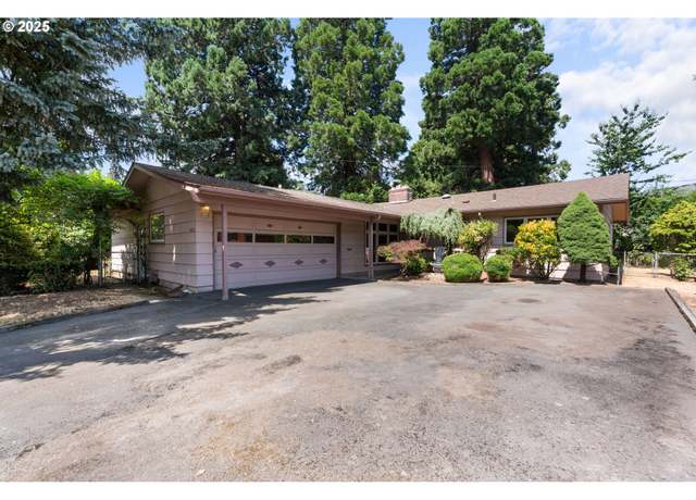 Property at 10303 NE Russell Ct, Portland, OR 97220, 4 beds, 2.5 baths