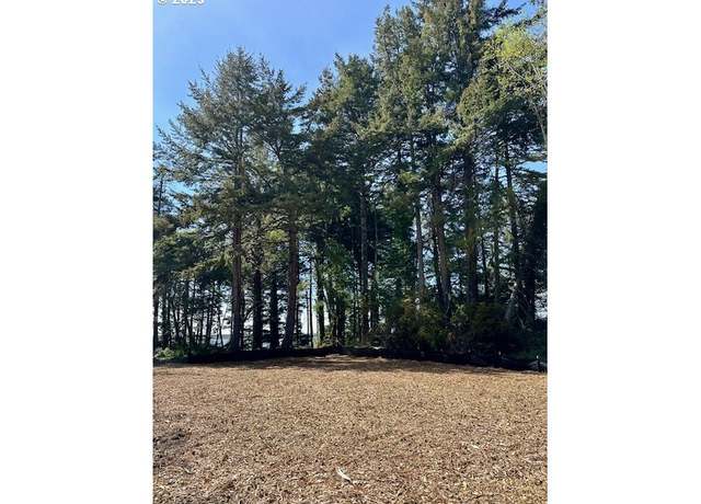 Property at 1220 Seagate, Coos Bay, OR 97420