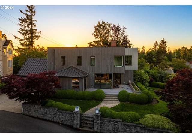 Property at 4409 SW Carl Pl, Portland, OR 97239, 4 beds, 4 baths