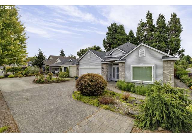 Property at 1900 NE Harewood Pl, Hillsboro, OR 97124, 3 beds, 2 baths
