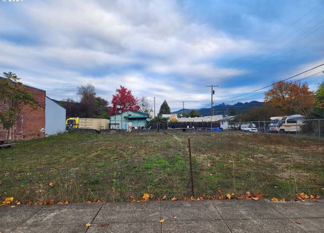 Property at 173 Main St, Yoncalla, OR 97499