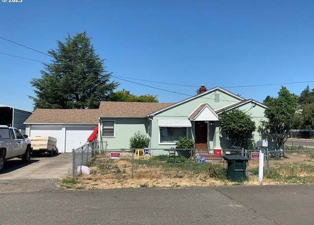 Property at 1672 NW Dogwood St, Roseburg, OR 97471, 3 beds, 1 bath
